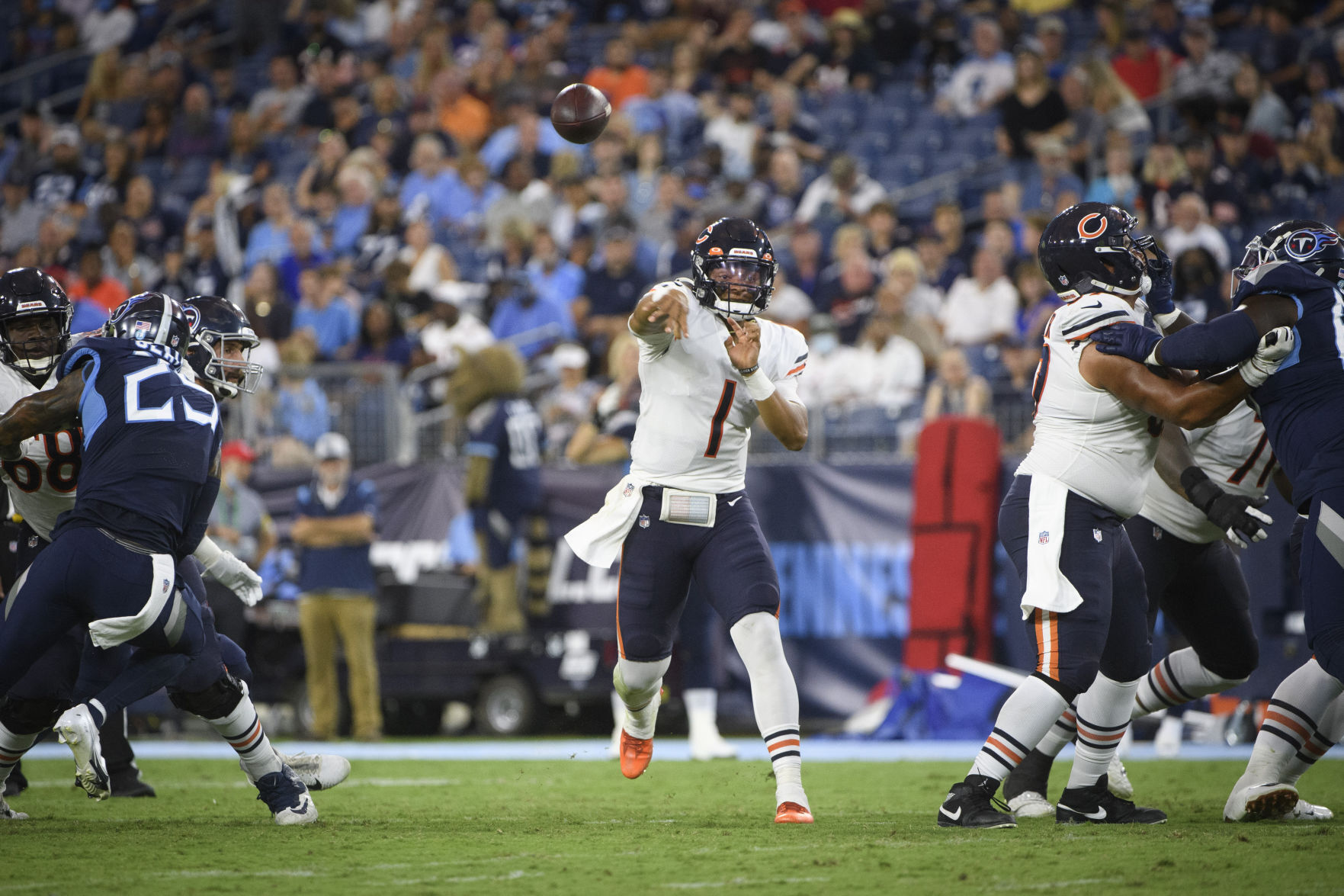 Bears Titans Football